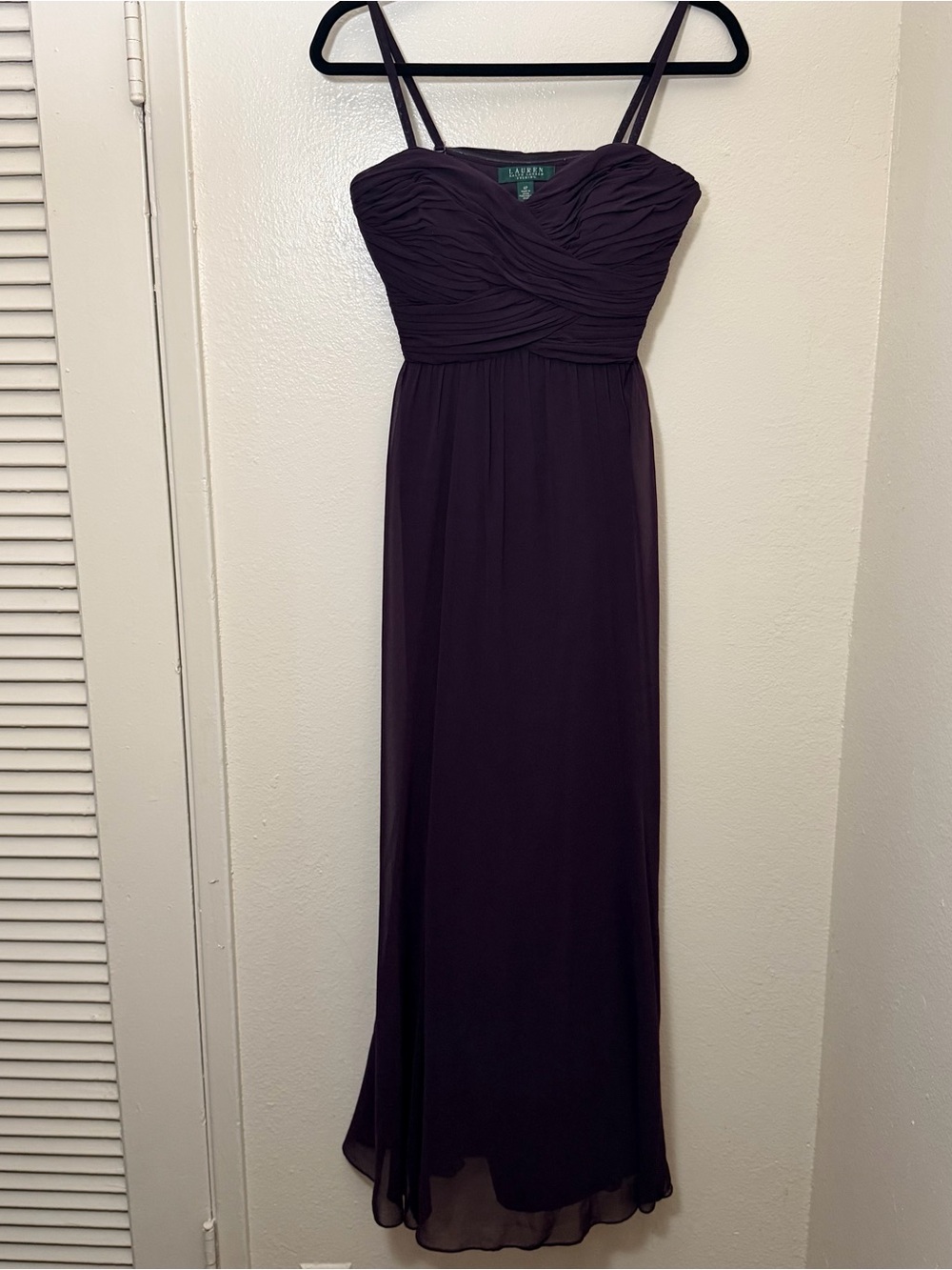 Elegant Floor Length Ralph Lauren Deep Plum Chiffon Ruched Evening Dress.